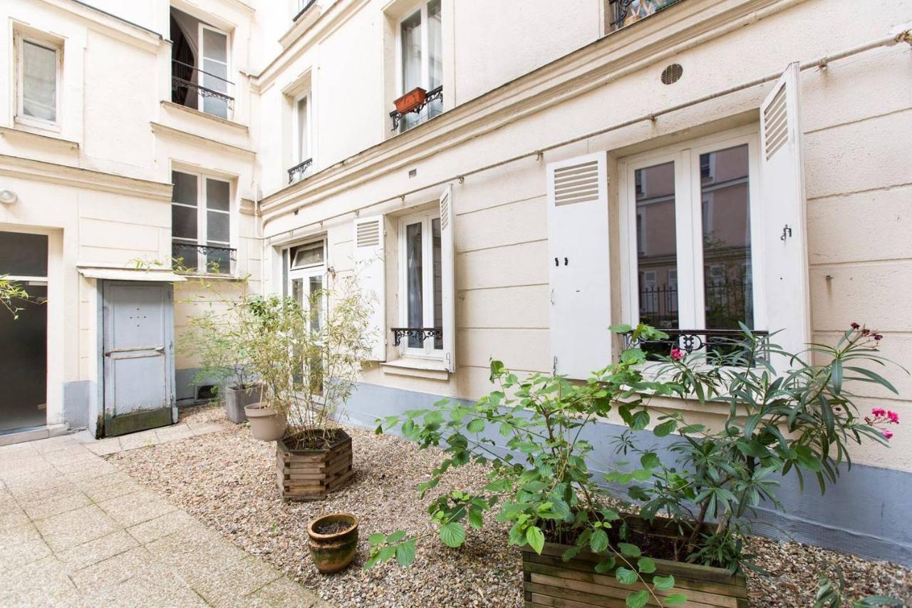 Coup de cœur à Montmartre Acomodação com café da manhã Paris Exterior foto
