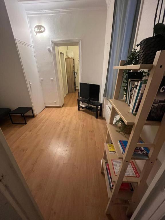 Coup de cœur à Montmartre Acomodação com café da manhã Paris Exterior foto